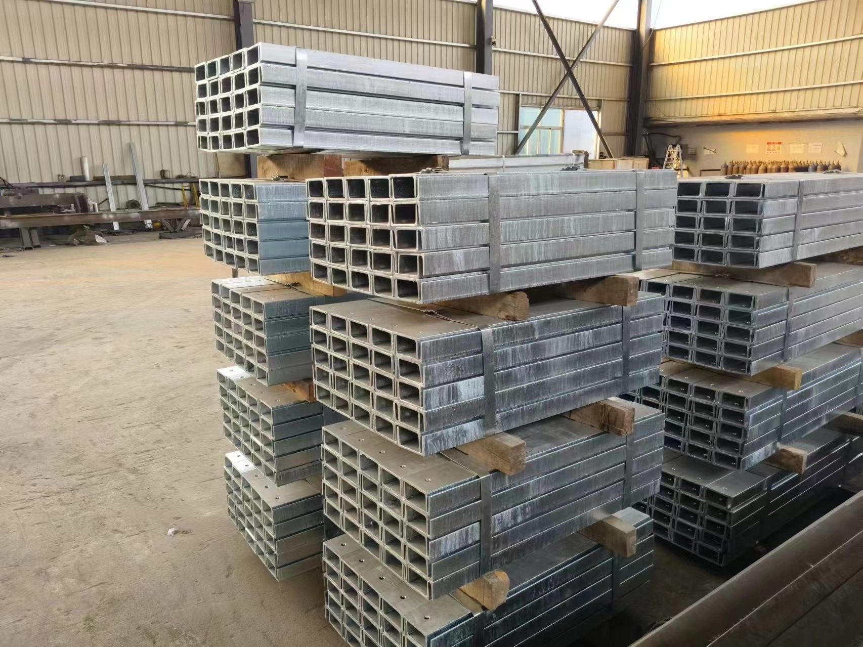 ACRS Approved Galvanised C Section Steel For Hot Rolled Craft