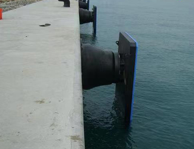 Durable Construction Marine Cone Rubber Fenders Panels High Impact Resistance
