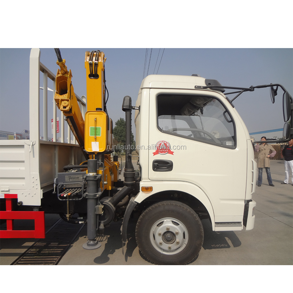 DFAC 3 Ton Knuckle Boom Crane Truck Euro 3 5 Speed Transmission Left And Right Hand Drive