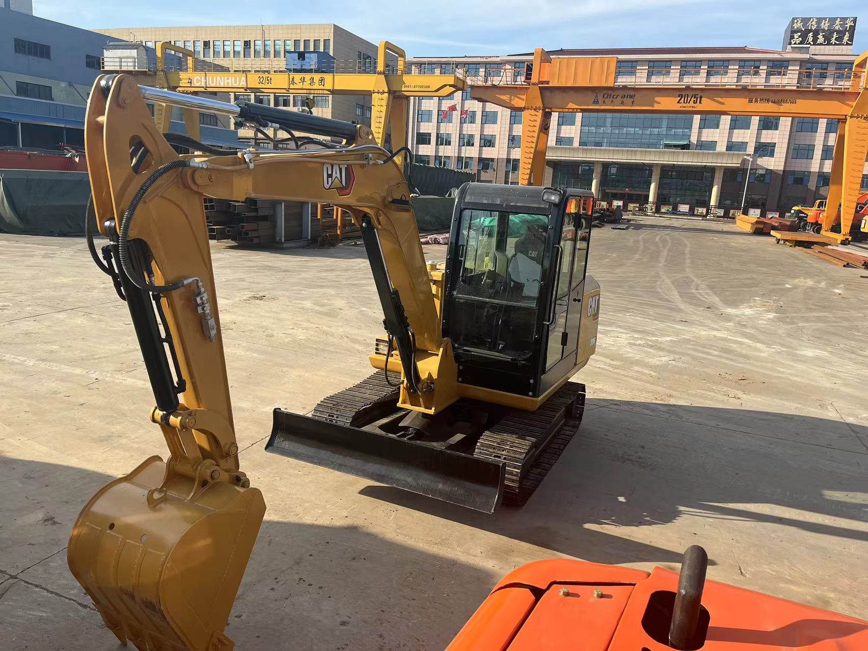 Used Caterpillar Caterpillar Japan 3.6 Ton 2000 Rpm 43KW Crawler Digger