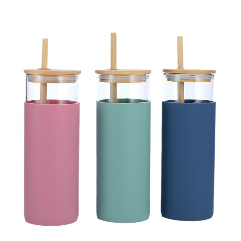 Reusable Unbreakable 20 Oz Glass Water Bottle With With Lids Straw 500ml Silicone Sleeve Glass Water Bottle Odor Free Environmental Friendly