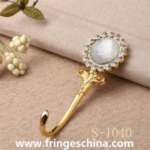  High quality classical customized metal curtain hooks for home decorations Manufactures