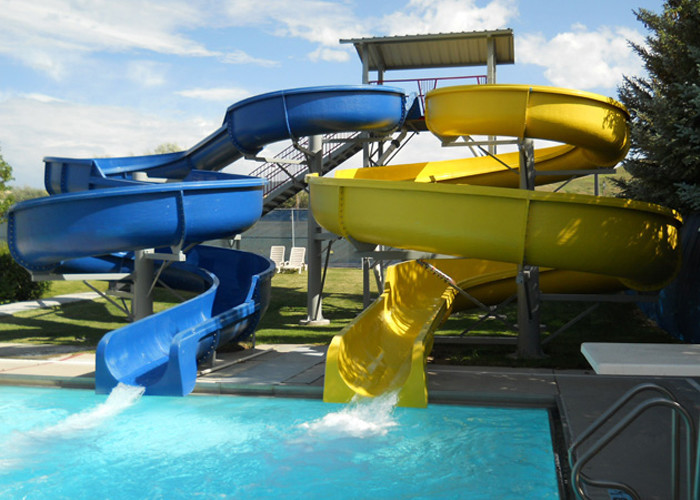 Outdoor Aqua Play Adult Swimming Pool Spiral Water Slides