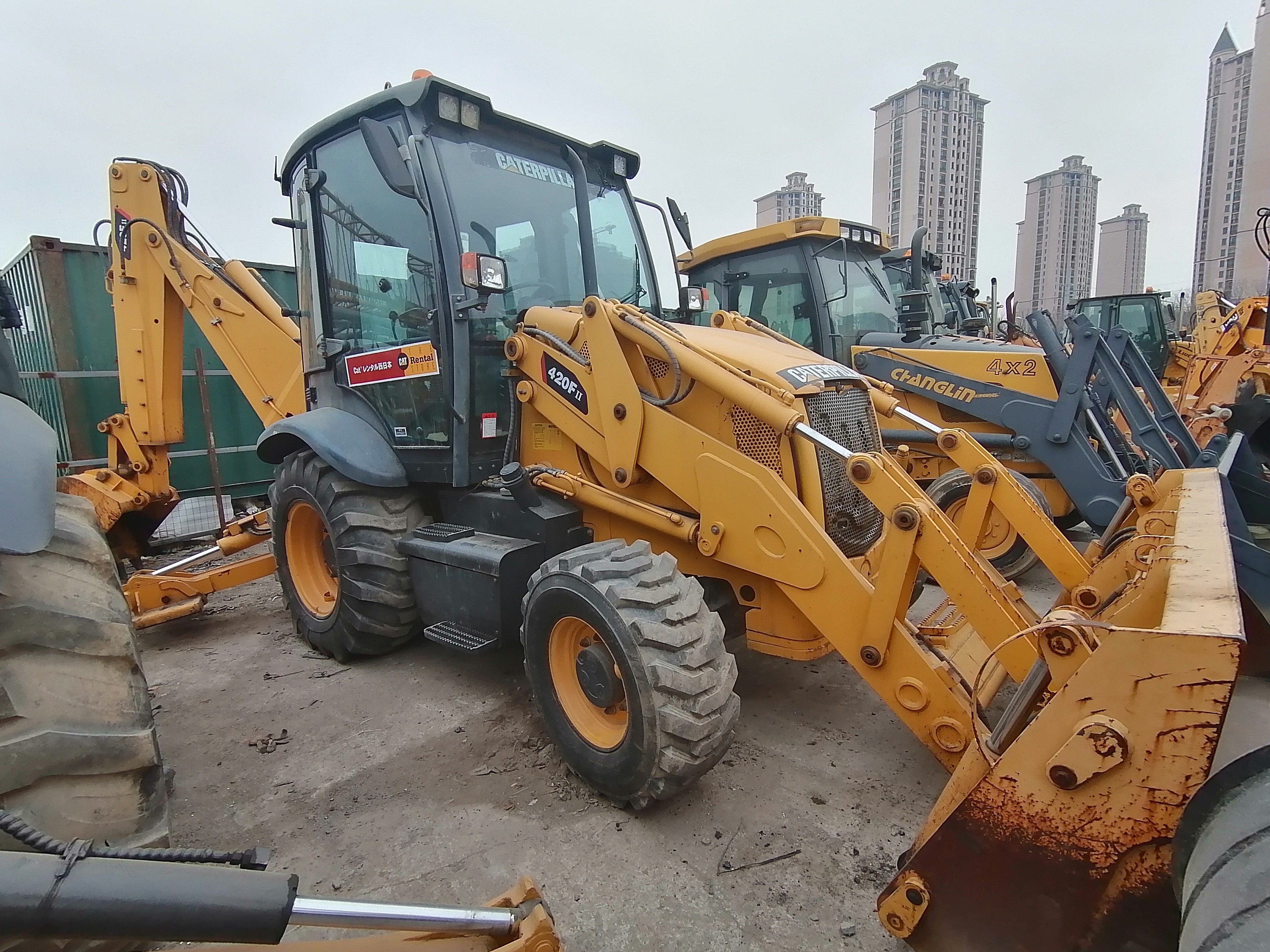 Caterpillar 420F Used Backhoe Loader Bucket capacity 0.96 m3