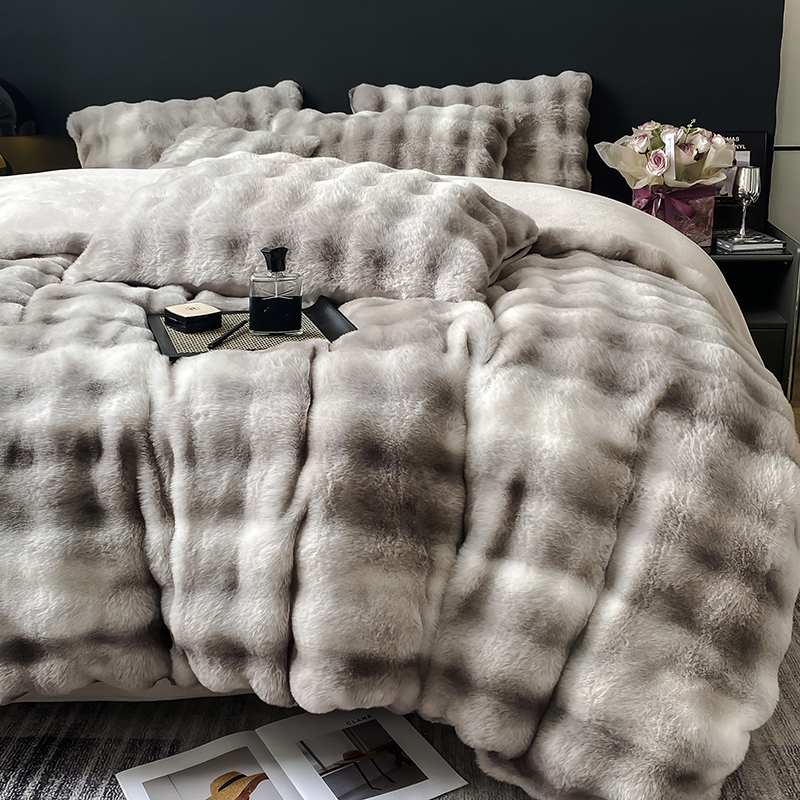 Luxury and Warmth with Sustainable Milk Velvet Mink Rabbit Fur Bedding Set