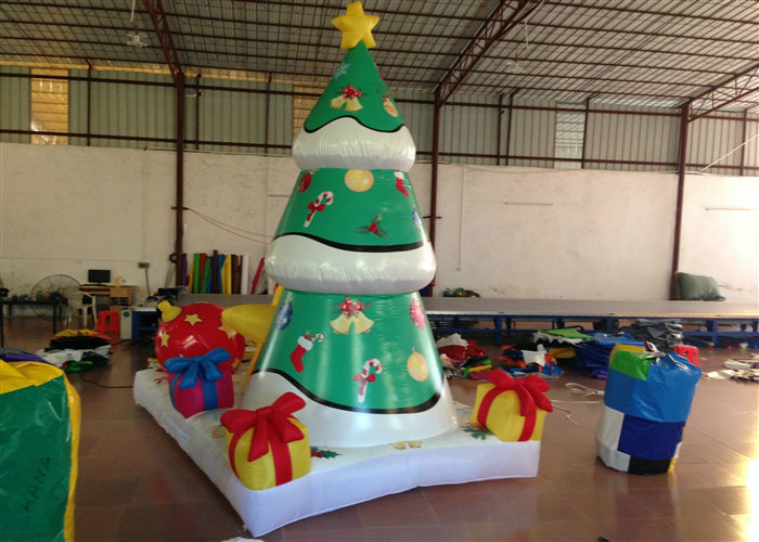 Xmas Inflatable Christmas Decorations Trees Christmas Yard Blow Ups 4 X 2.8 X 4.5m