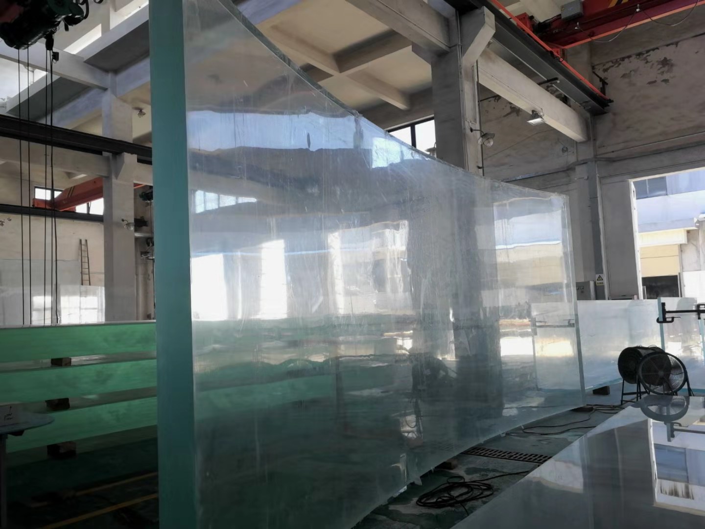 Villa Into A Paradise With Clear Acrylic Panels And Infinity Pool
