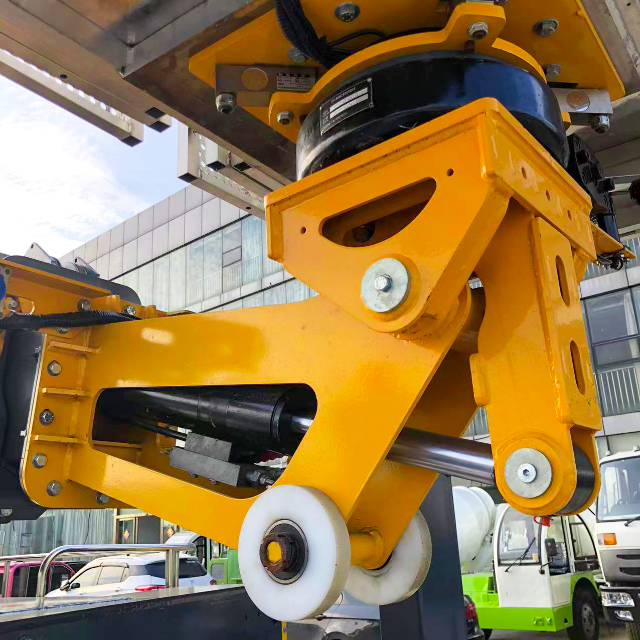 27m Hydraulic Truck Mounted Aerial Telescopic Access Ladders Bucket Truck Boom Lift Aerial Manlift Work Platform Truck A