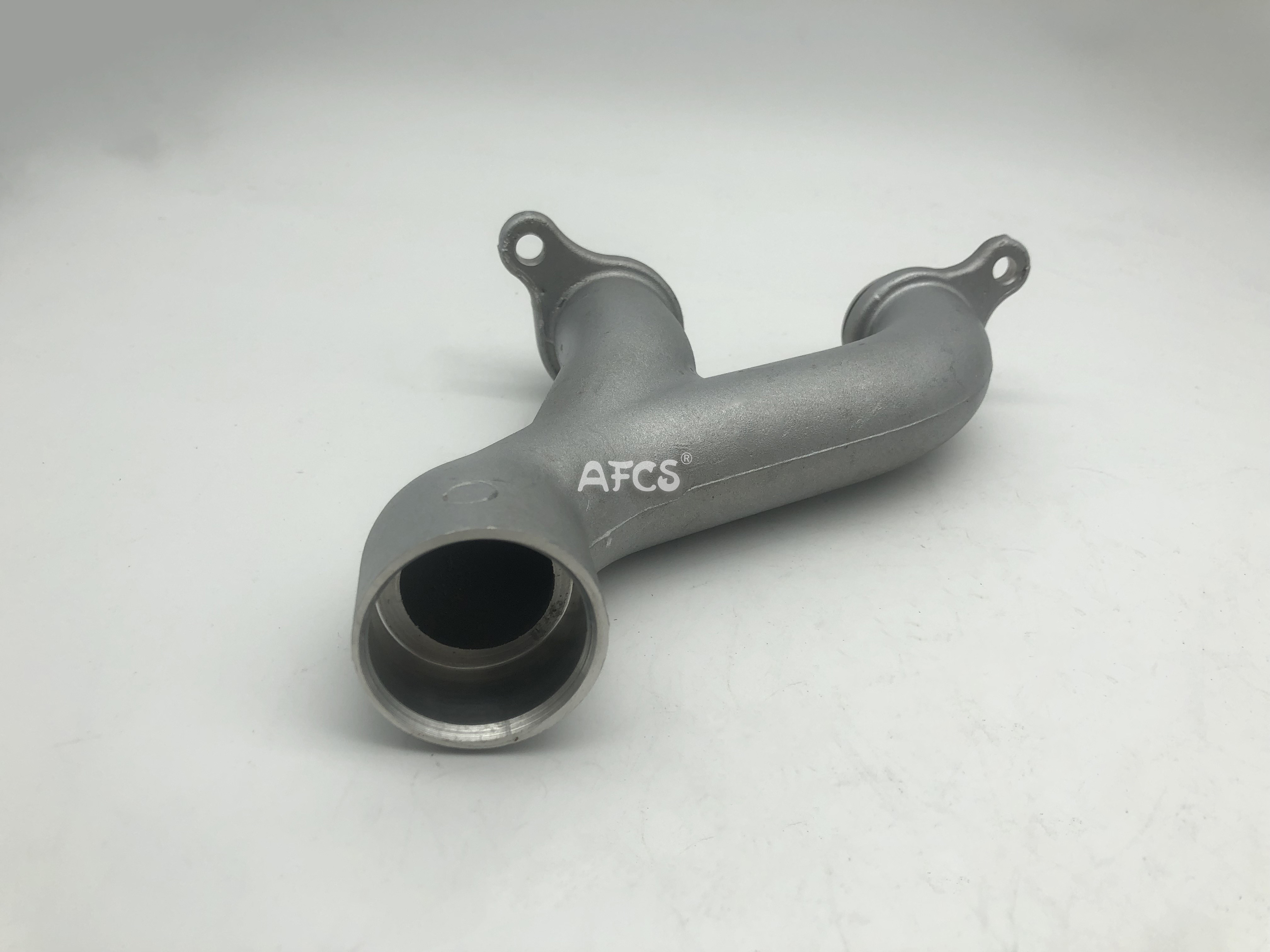 LR092992 9W838A520DA Coolant Water Hose For Land Rover Range Rover Velar
