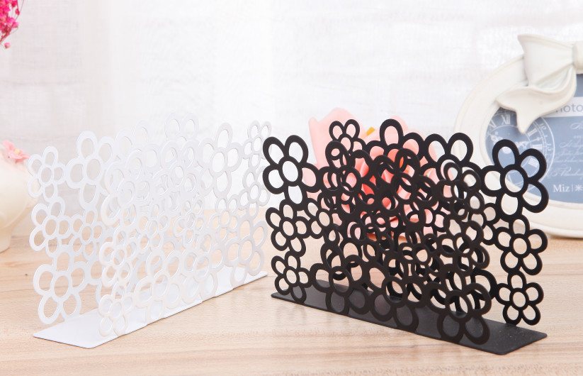 Rectangular Dinner Napkin Holder Simple Style OEM / ODM With Flower Pattern