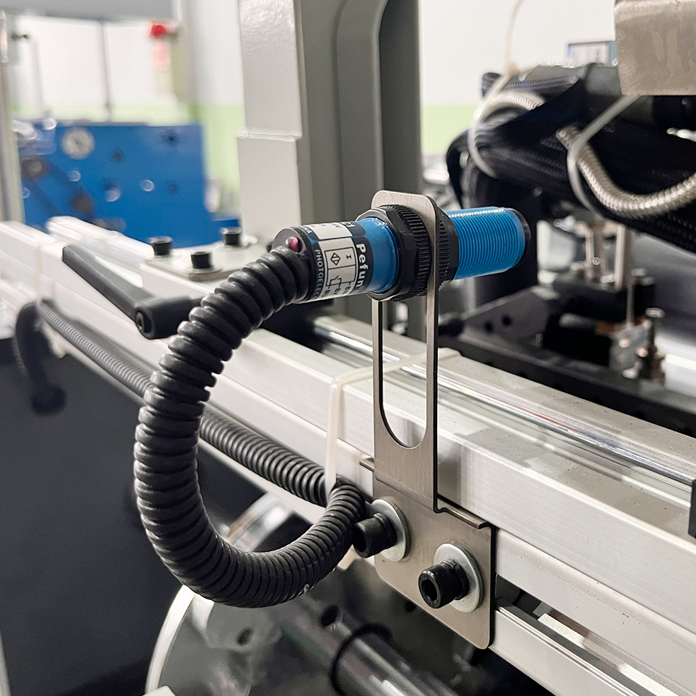 Advanced Automatic Aluminium Foil Thermal Paper Stretch Film Cling Film Roll Rewinder Slitting Rewinding Machine