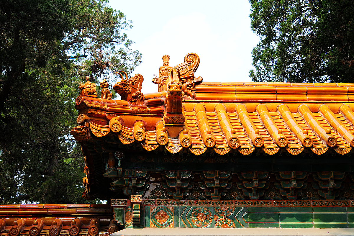 Handmade and Sintered Japanese Buddhist Temple Roof Traditional Chinese Ceramic Tiles with 1500N Compressive Strength