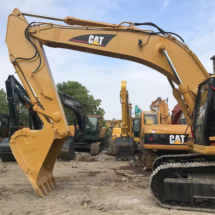 30 Ton Used Caterpillar 330BL Excavator with Original Hydraulic Cylinder in Shanghai