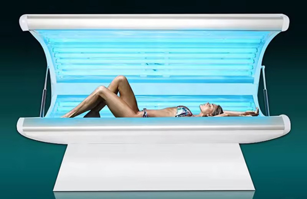 2025 New Hot Sell Horizontal Solarium Sunbed Tanning Machine Beauty Salon Light Therapy Device for Whole Body Tan Beauty Skin Care Combines UVA and