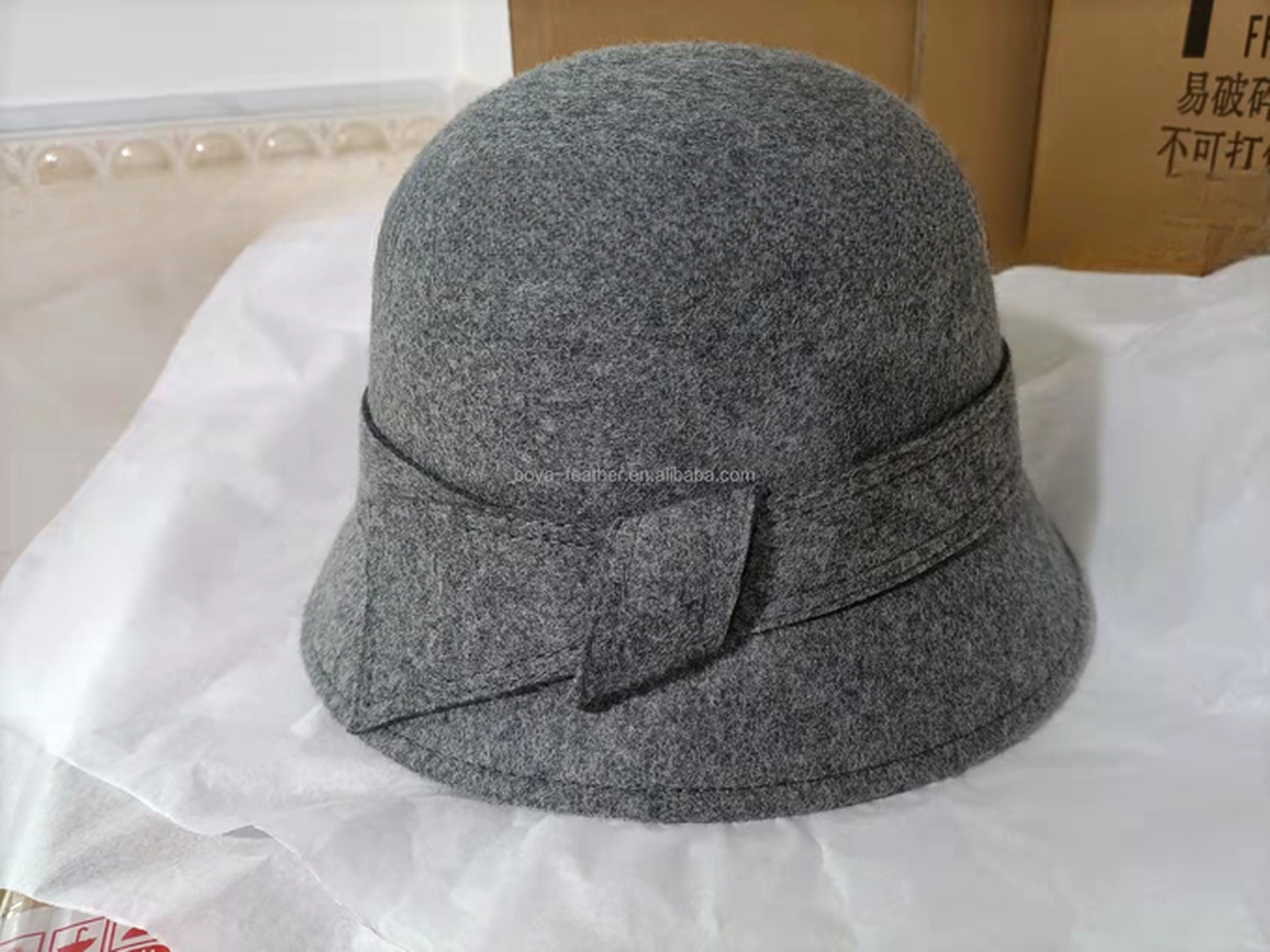 Turkey Feather Wool Felt Hat Dyed Pattern for Department Stores