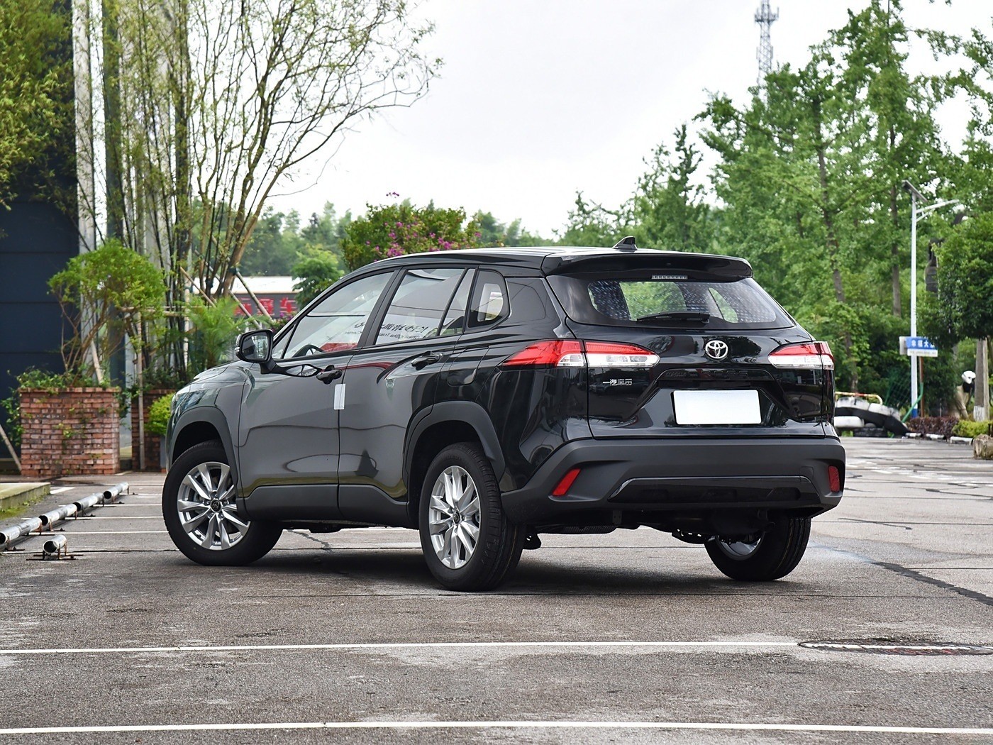 Corolla Rui Fang Car Sunroof 2.0 L Toyota Hybrid SUV 36.00L Fuel Tank