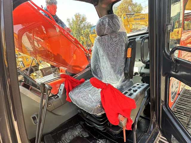 Doosan DX225LC-9c Excavator Cab