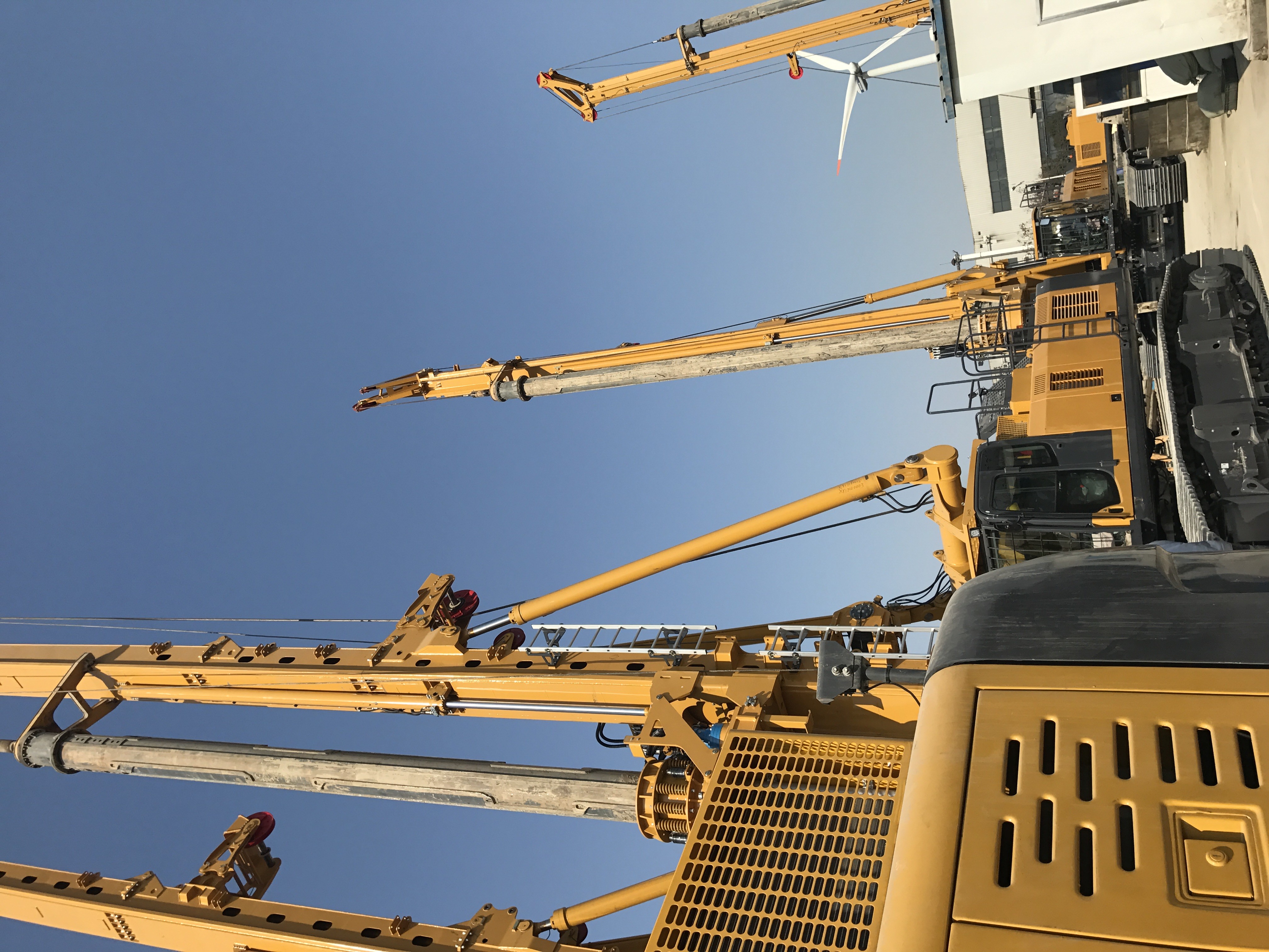 XR180D Pile Drilling Machine / Mobile Rotary Drilling Rig 1 Year Warranty