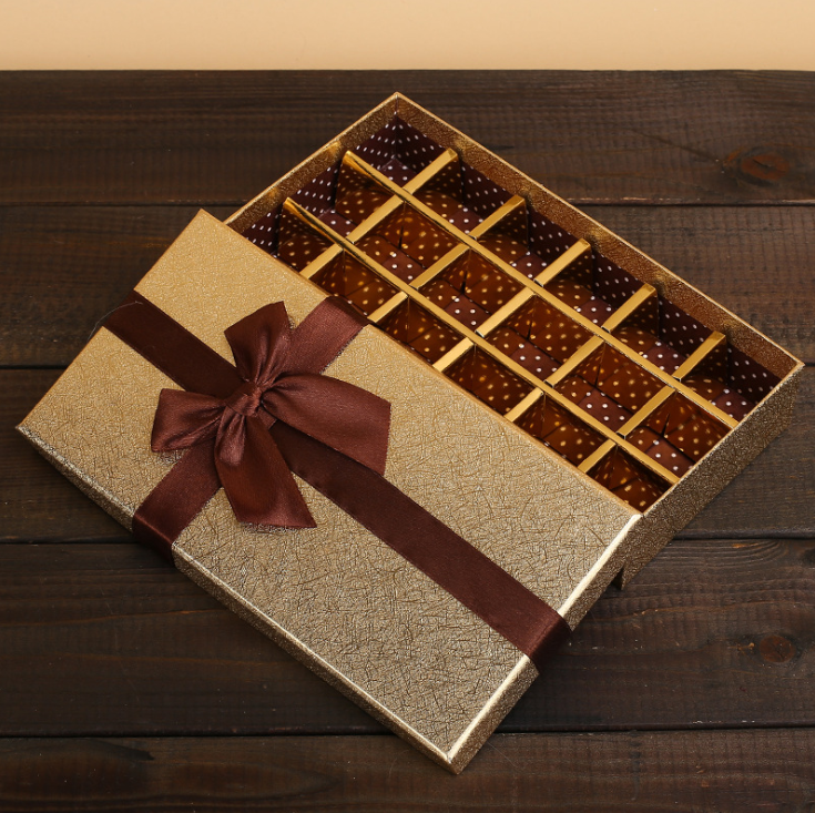 Classic Style Ribbon Paper Sweet Box Gift Packing For Chocolate Candy