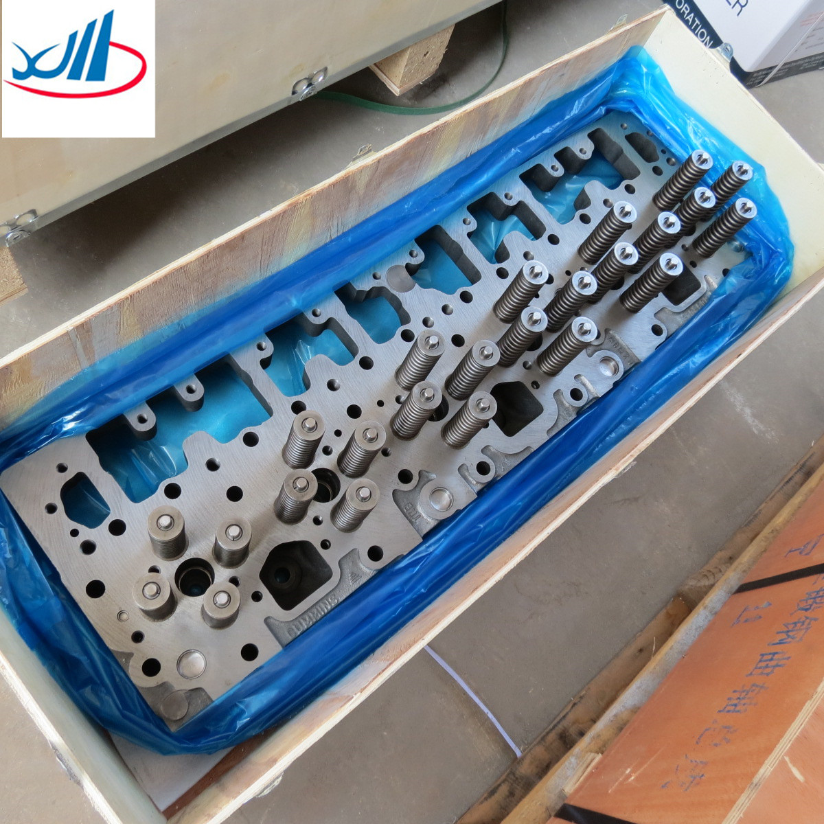 Truck Spare Parts Engine Cylinder Head Assy 2864028 4952829