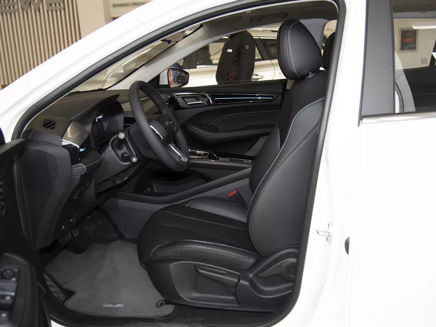 2022 Roewe i6 MAX EV Auto 502-605KM Pure Electric 4 Doors 5 Seats Max. Speed 185 km/h 1575 kg 0.5H Quick Charge Electric Car