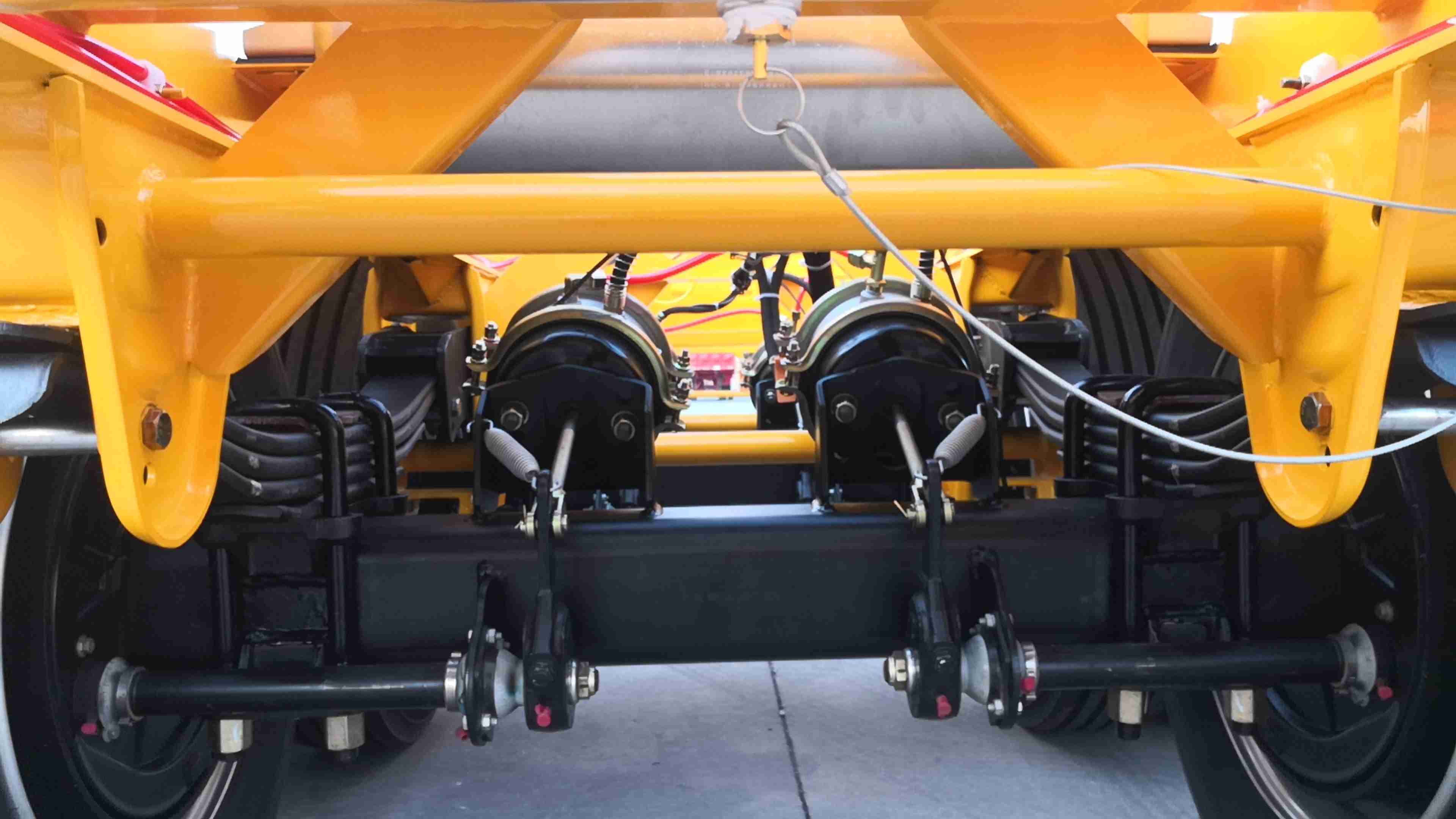 Maximum Load Capacity of 50T Truck Trailer's Semi-Trailer for Container Transport