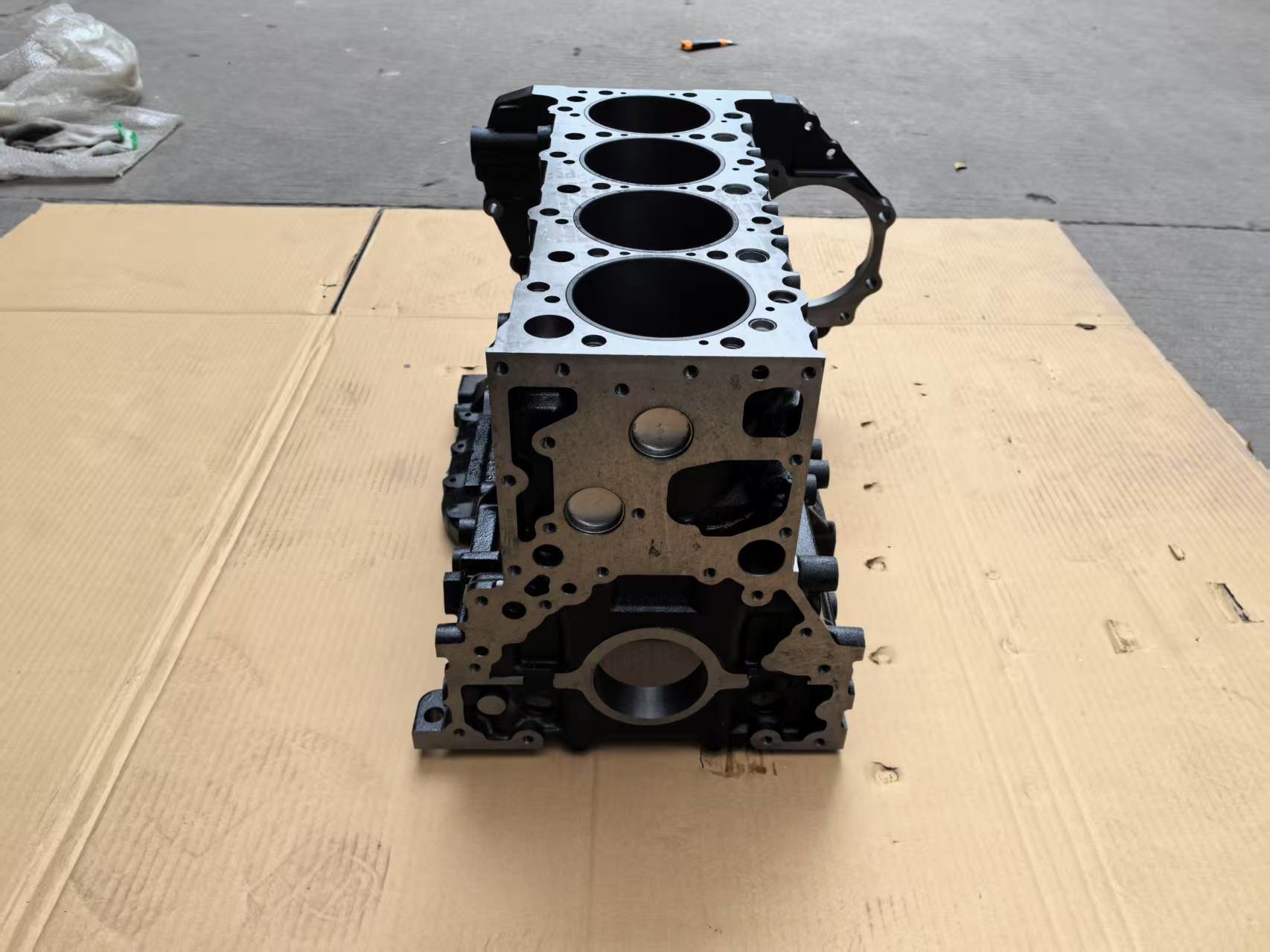 8982045330 ISUZU NPR Parts 4HG1 Cylinder Block 4 Diesel Cylinder Liners Casting Steel