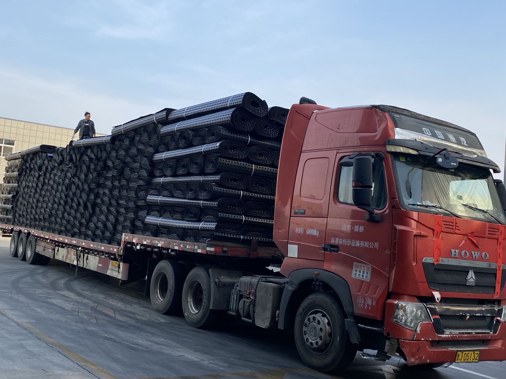 1m-3m Width CE/ISO9001 ISO14001 Certified Plastic Dimple Sheet for Railway Drainage