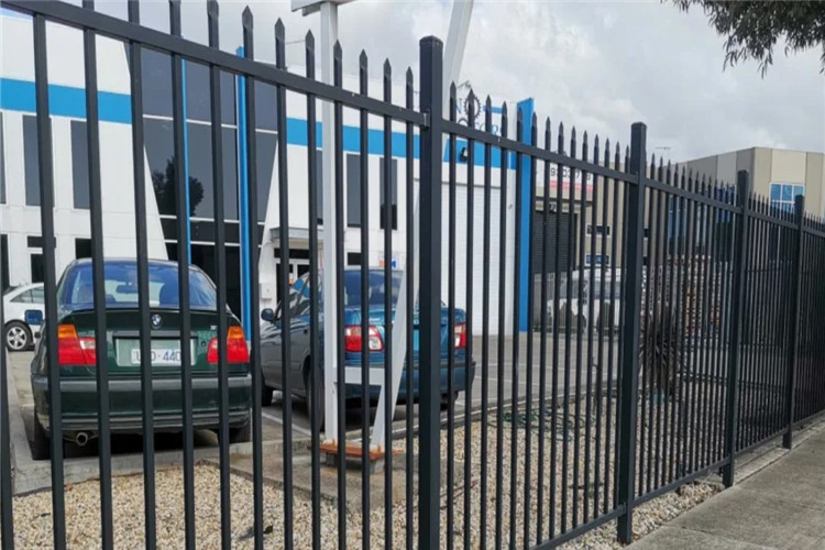 60X60mm Metal Tubular Fencing Aluminium Steel Ornamental Loop Top