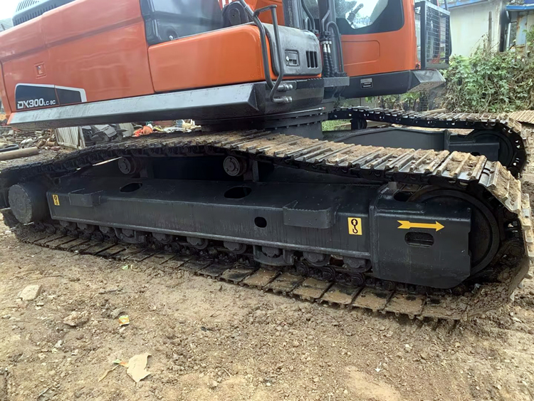 South Korea Made Doosan DX300 Excavator 30 Ton Good Condition Original Hydraulic Pump