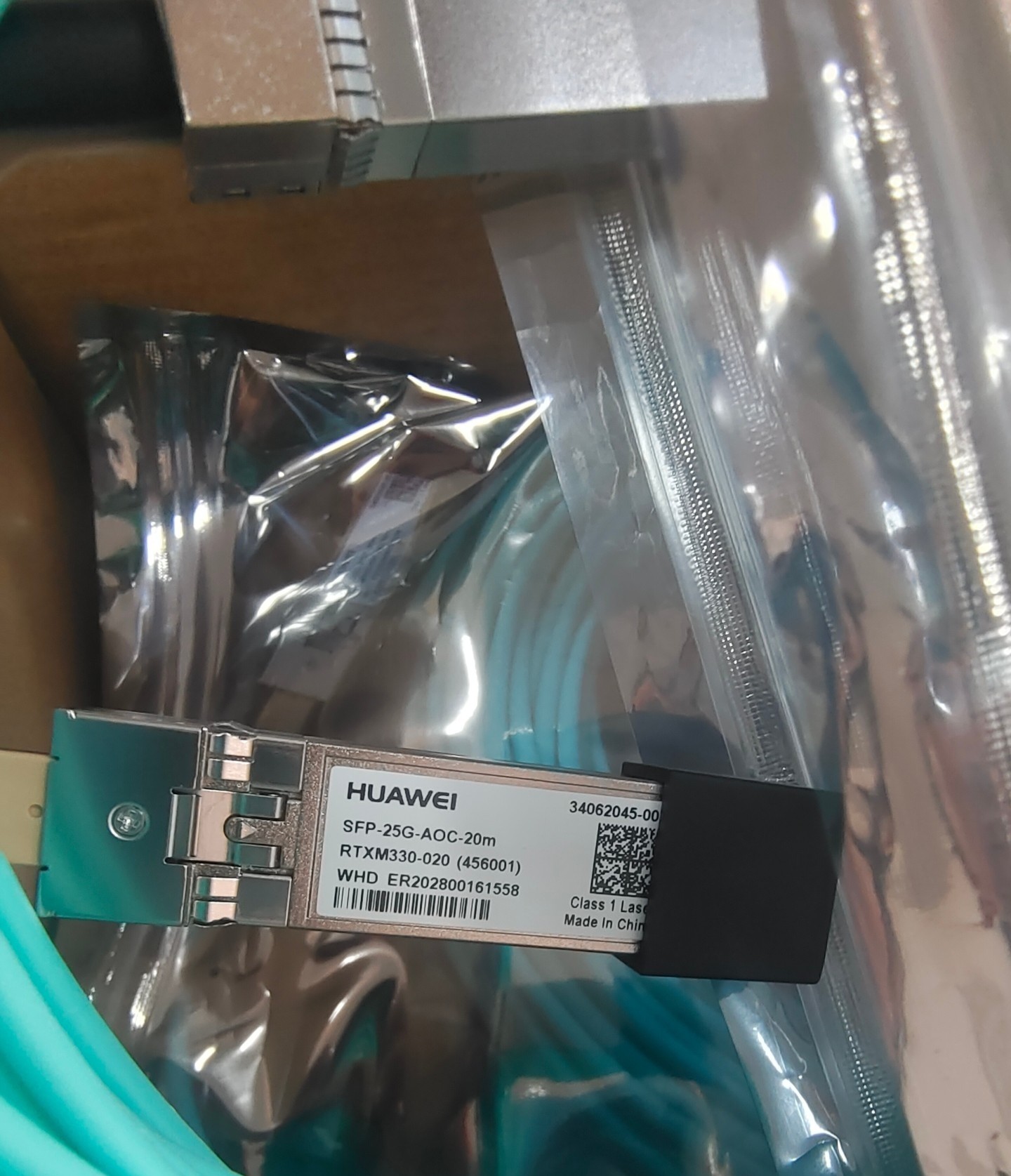 SFP-25G-AOC-20m Huawei Active Optical Cable Assembly, SFP28 AOC, 25.78125G, 0.02km, A