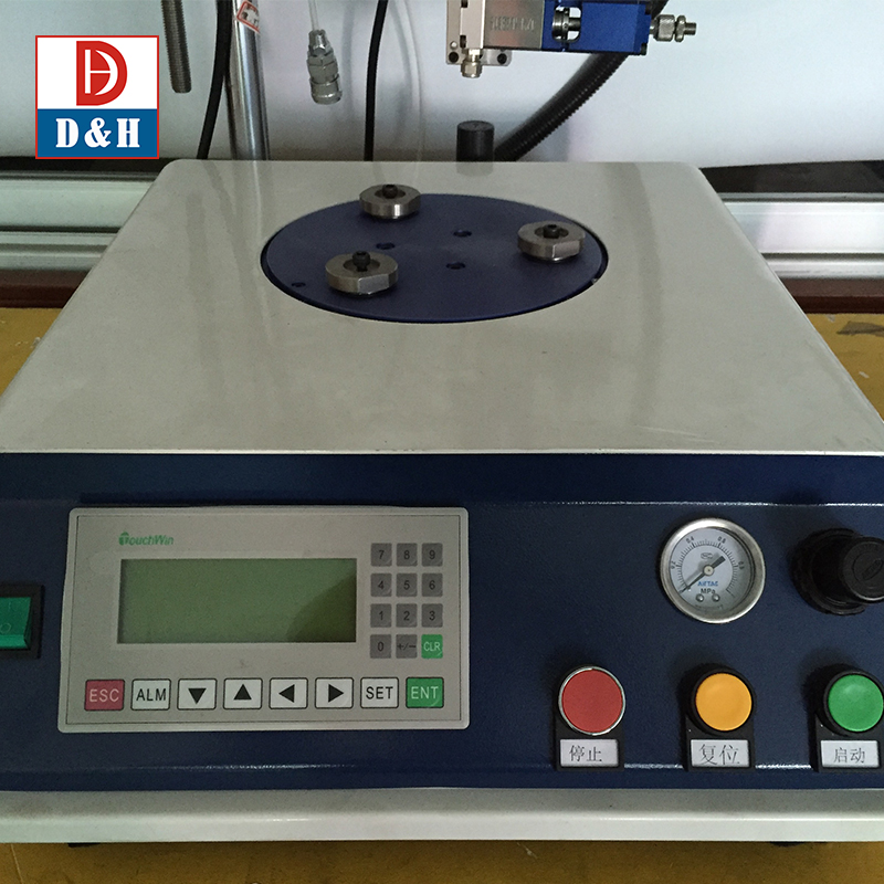 XYZ ROBOT accuracy LED Bulb Glue Dispensing Equipment with Automatic System