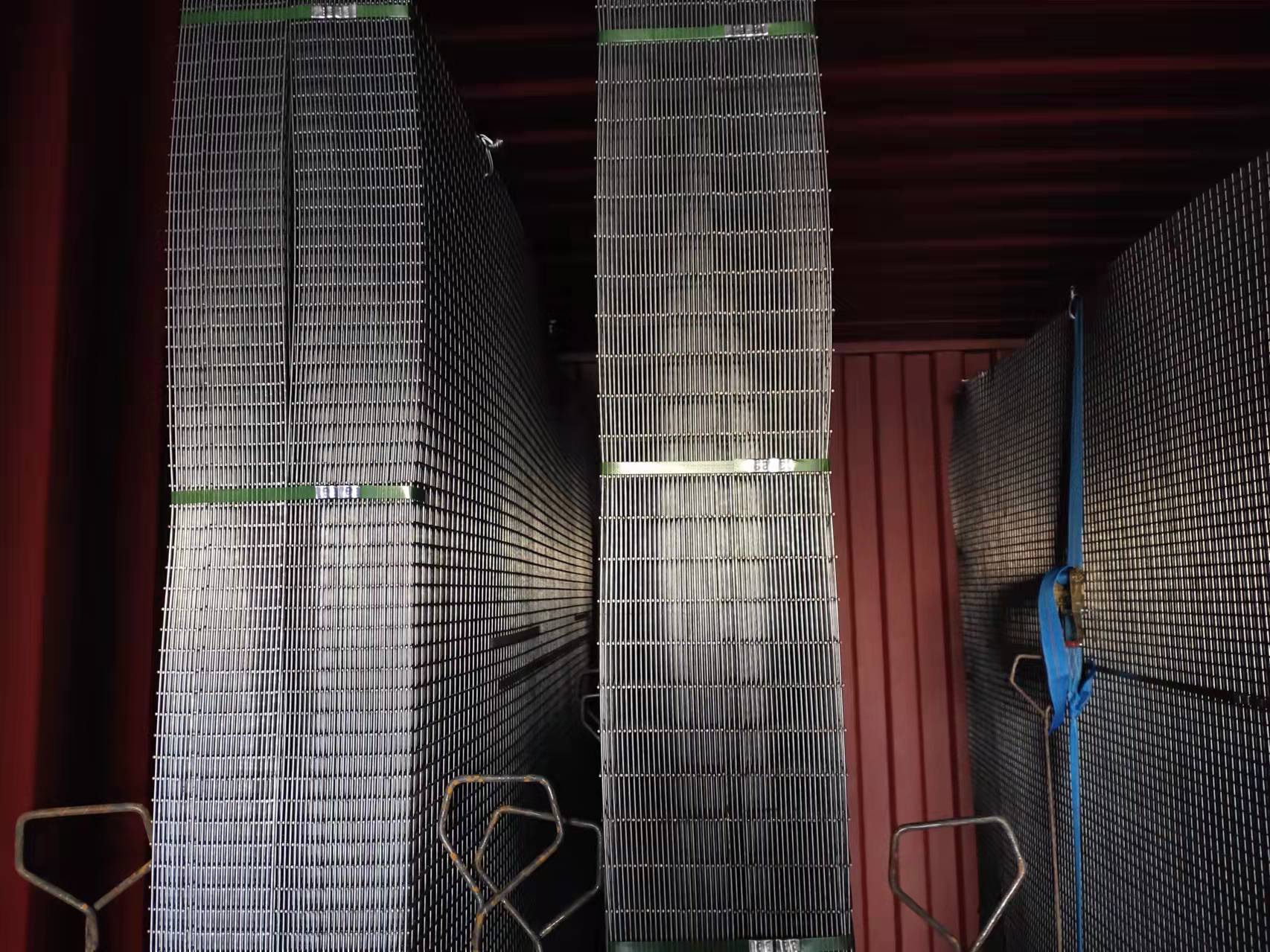 welded mesh sheet loading