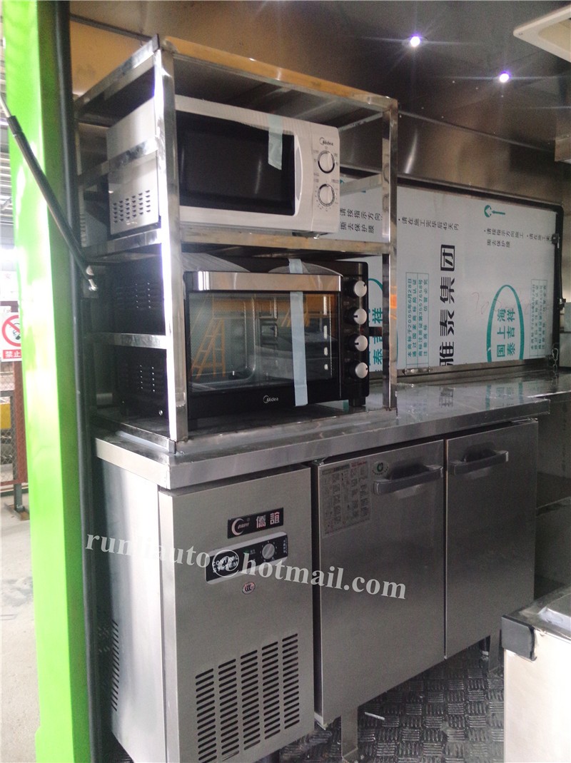 Custom Logo RHD Mobile Fast Food Truck In Malaysia Euro4 Emission Standard