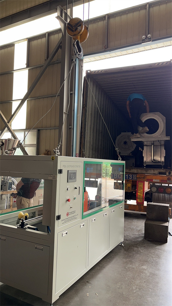 Plastic Extruder Machine Hdpe Pipe Extrusion Machine / Line Water Tank Making Machine High-performance