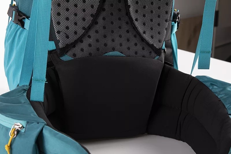 Polyester 0.1kg Lightweight Waterproof Backpack 60cm Mountain Trekking Bag