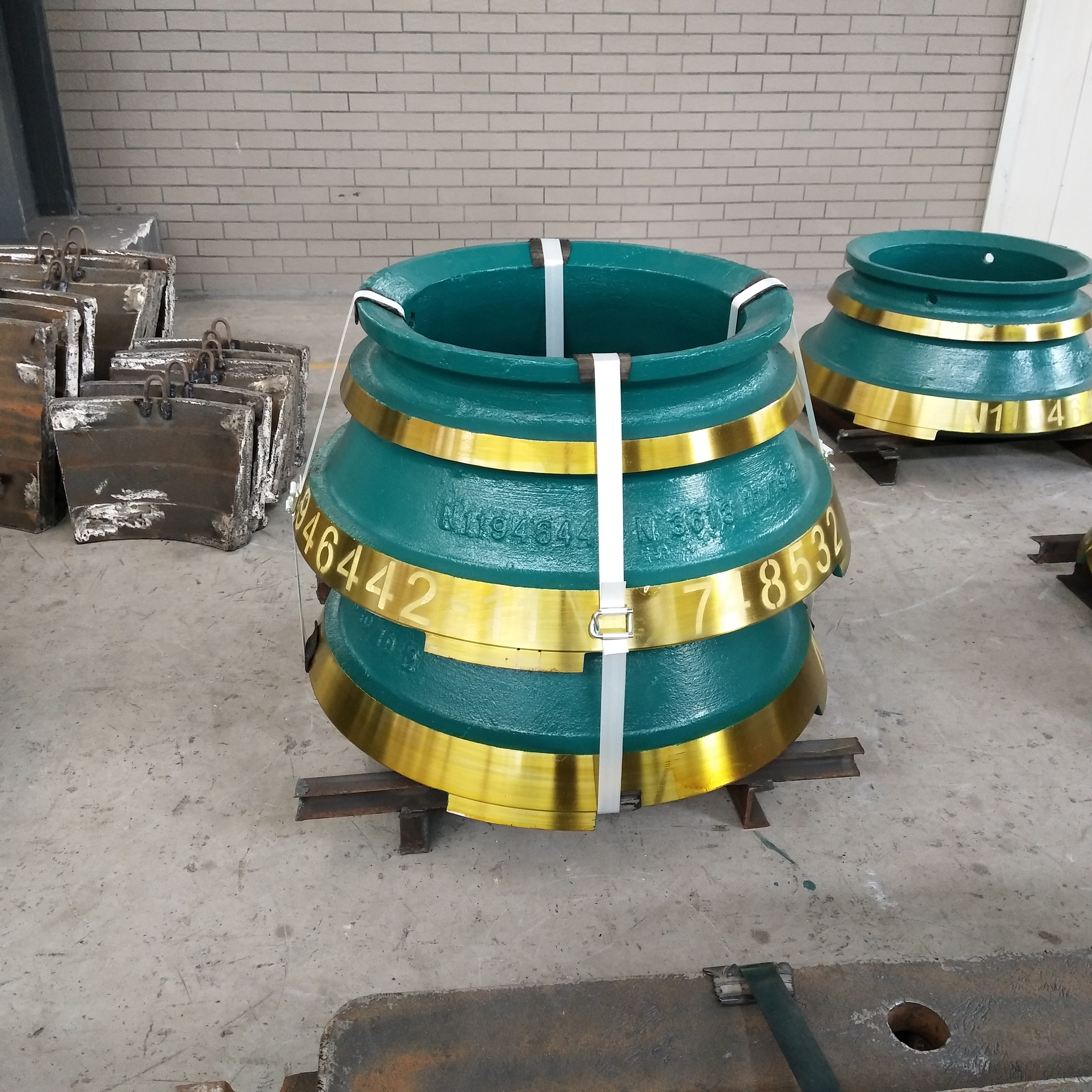 Stone crusher spare parts of jaw crusher in india used for mining 