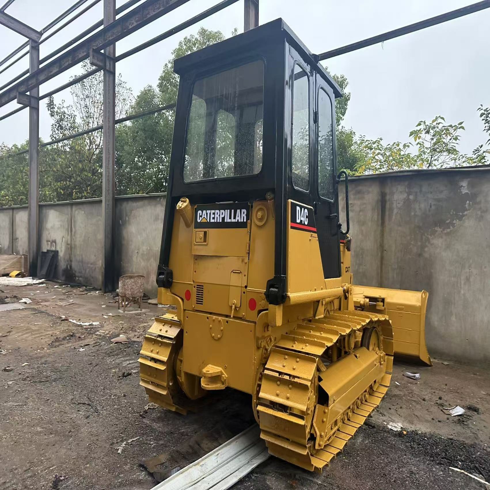 Used Bulldozer Caterpillar D4C Second Hand Heavy Duty Earthmoving