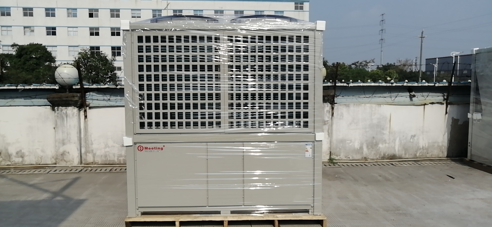 Hotel Apartment 72KW Air To Water Heat Pump Heating & Cooling WIFI Control Heat Pump Water Heater RoHS