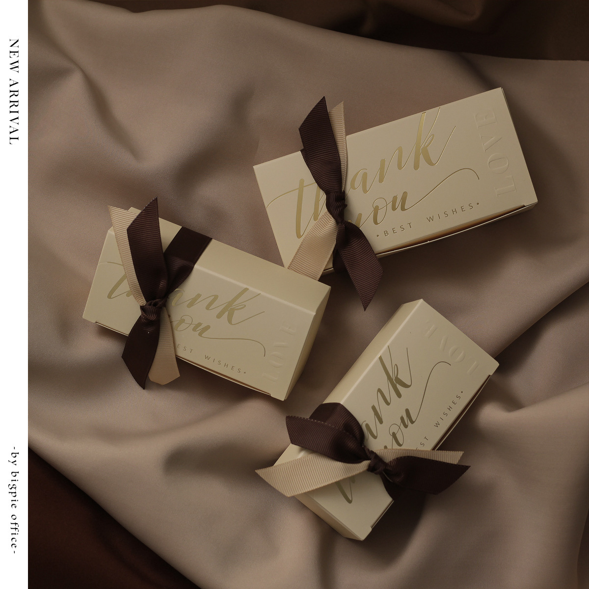 Personalized Gift Boxes Made Easy with Our Custom Folding Recyclable Color Ribbon