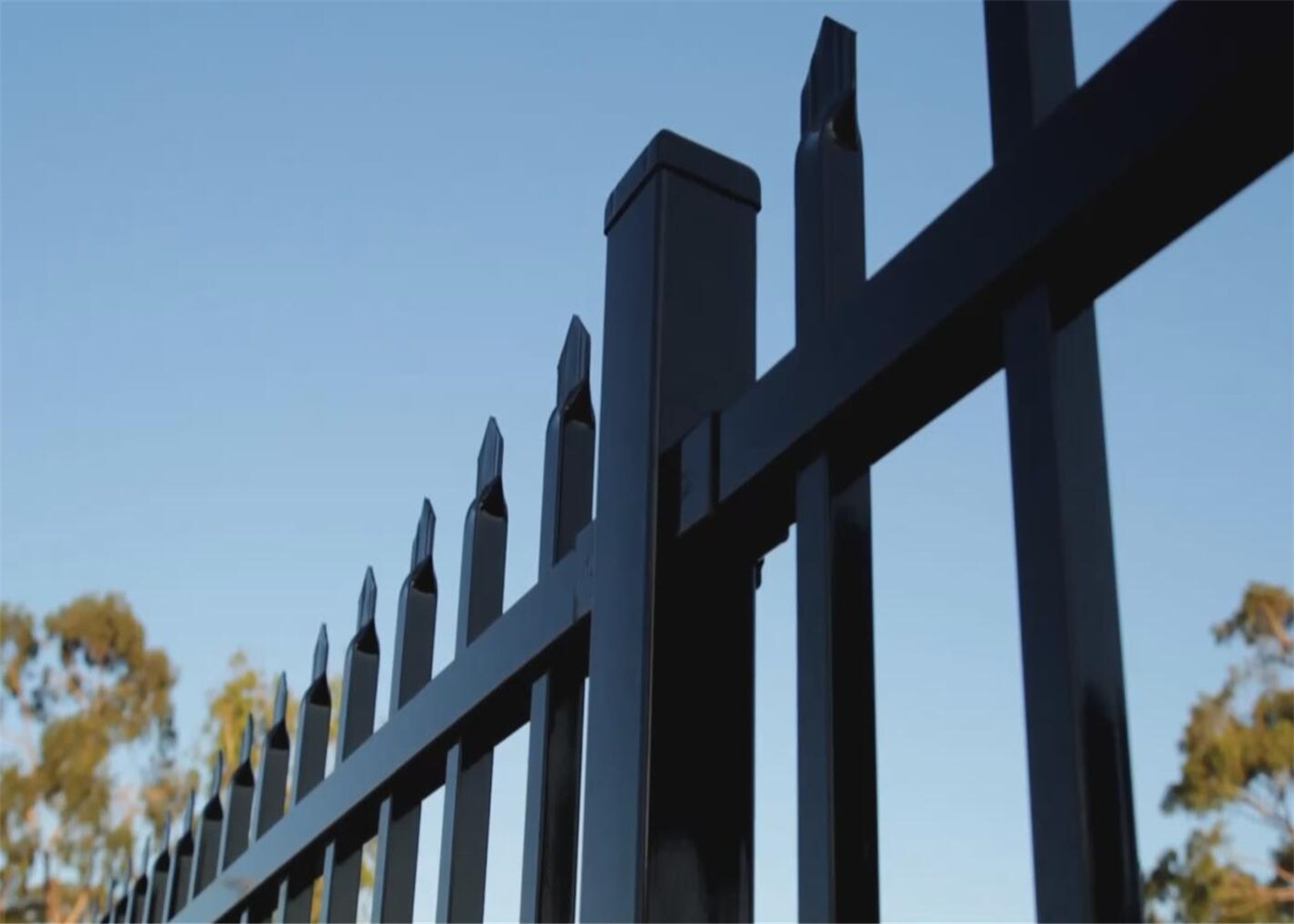 High quality galvanized garrison steel picket fence for sale/manufacture price