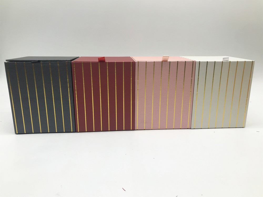 Varnishing Ready To Ship Black White Pink Red Stripe Square Small Rose Cardboard Paper Packaging Single Flower Rosen Box