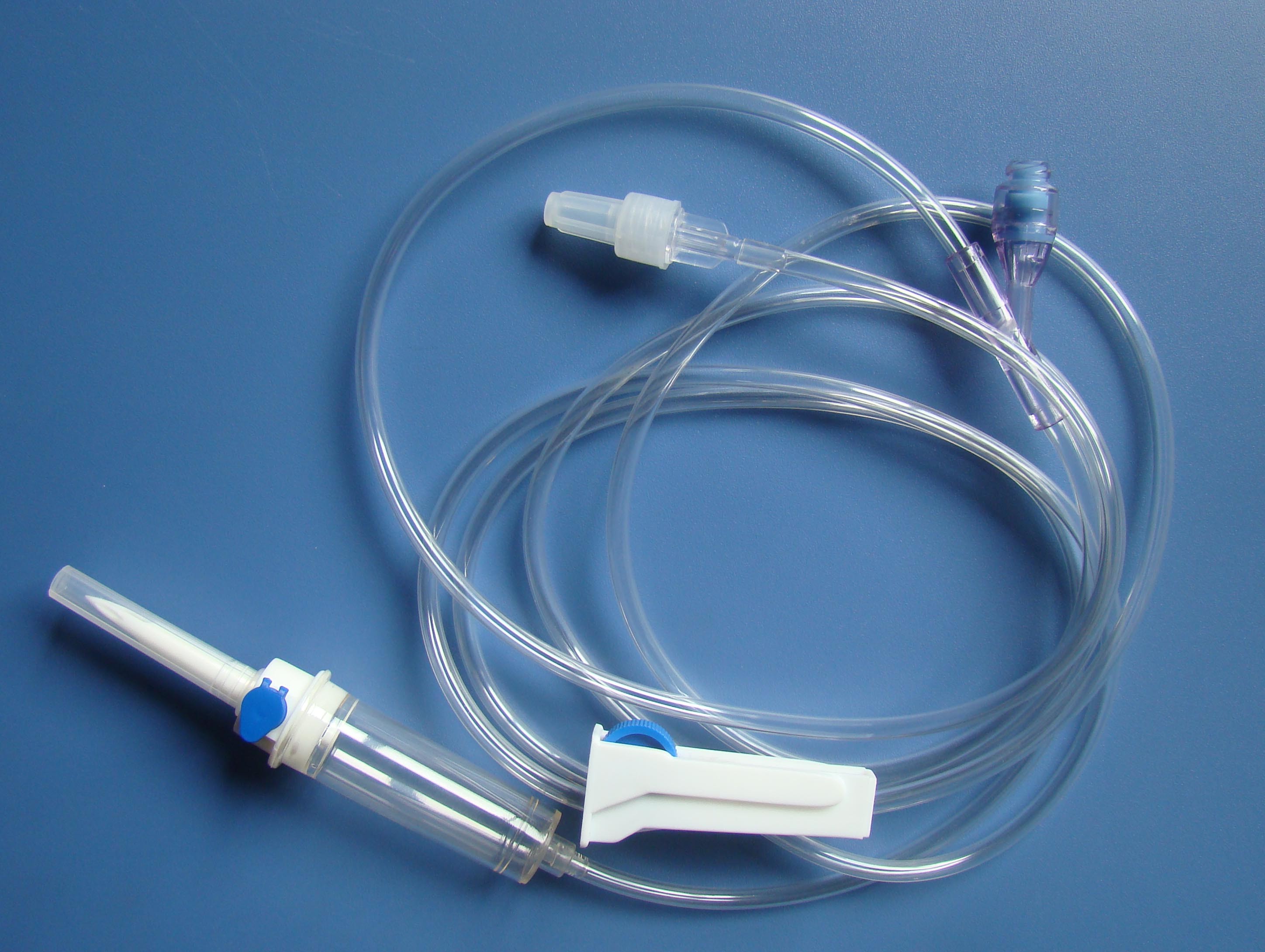 PVC Sterile Disposable Infusion Set Medical Grade With 150cm Tube Length EO Sterilization