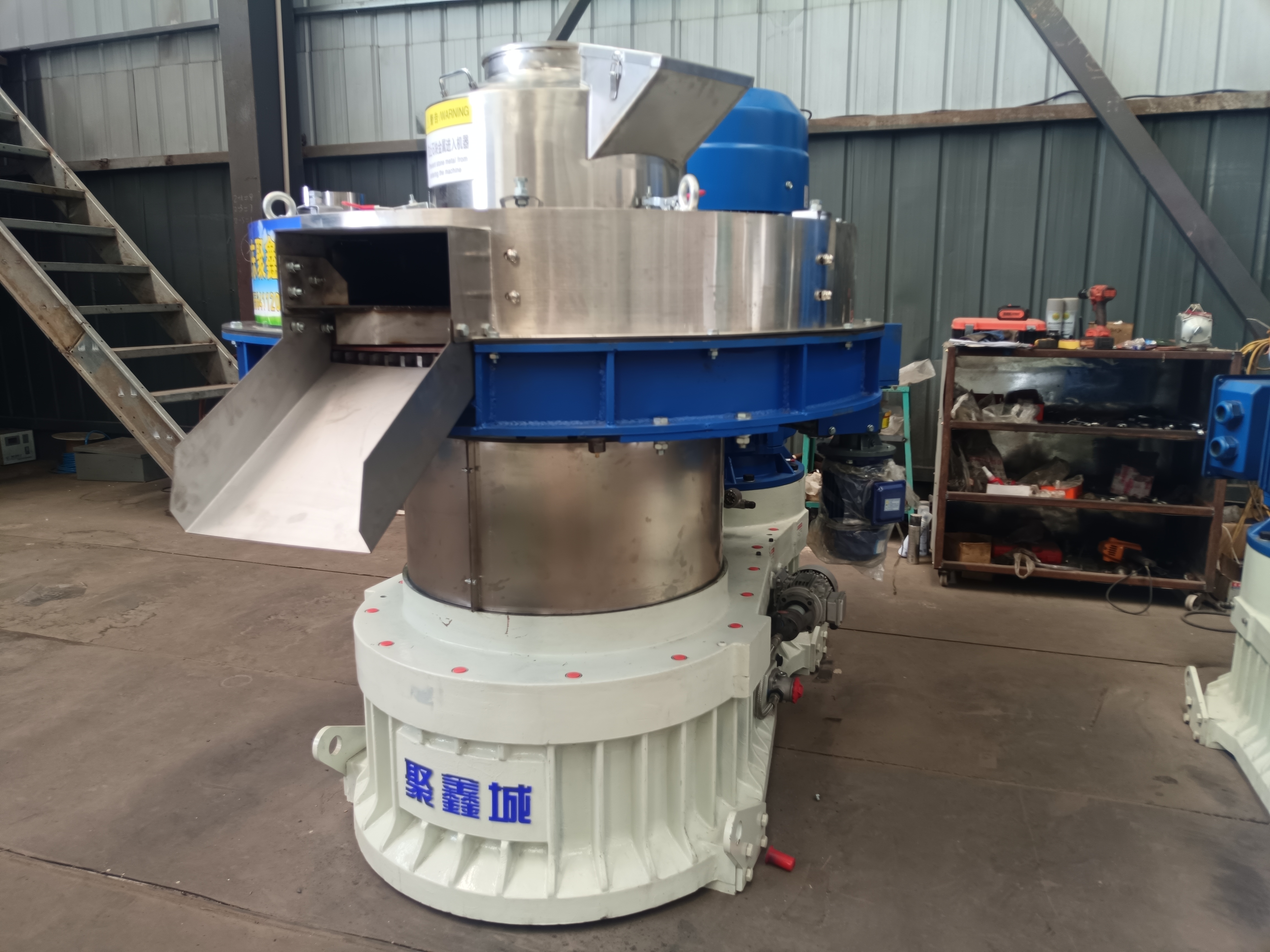 Biomass pellet machine