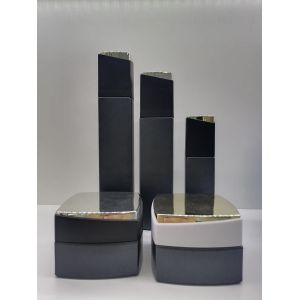 China Matt Black Refillable Glass Cosmetic Packaging Set For Man Skin Care Cream Jar OEM on sale