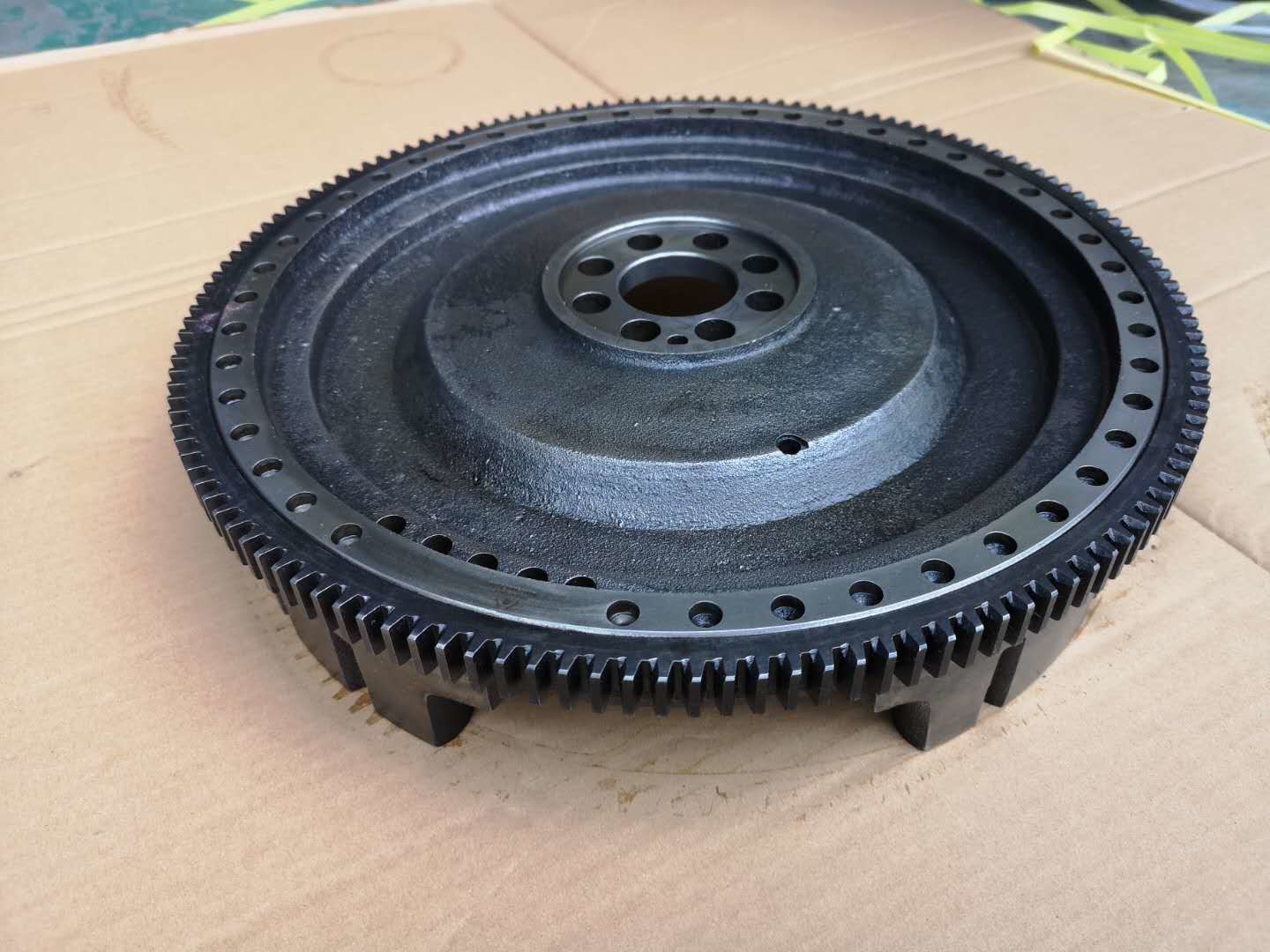 6HH1 6HK1 ISUZU Flywheel 8943909412 For FSR FRR FTR Truck 350mm Clutch Electronic Control Inject Engine 45 Sensor Holes