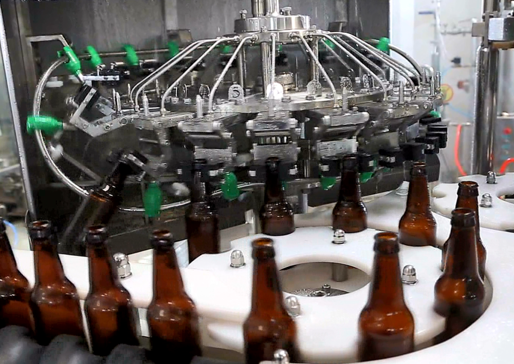 3000x4000x35000 Automatic Beer Filling Machine 2000bph Glass Bottle Filling Machine