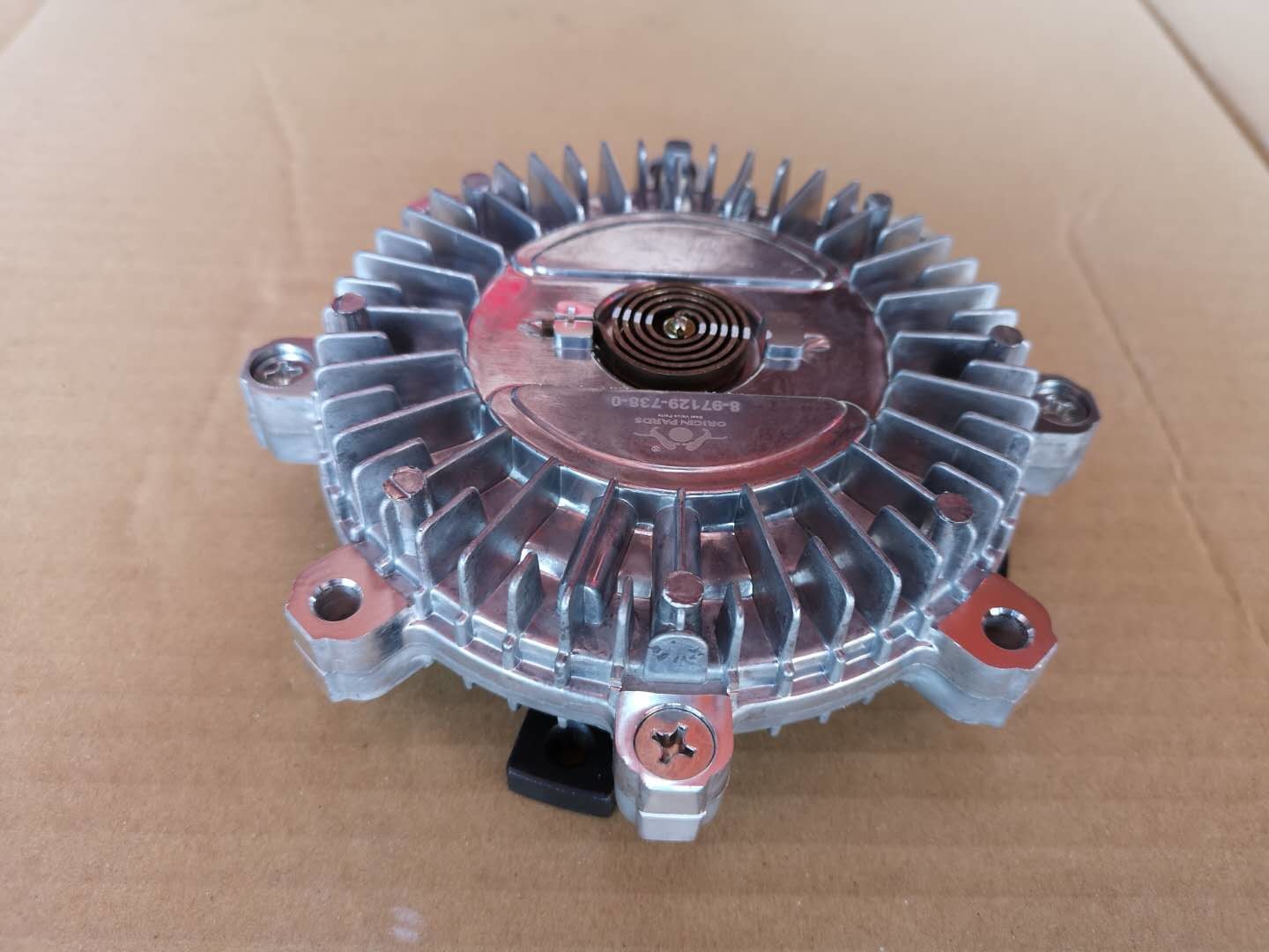 8971297380 ISUZU 4HF1 4HG1 Fan Clutch Cross Install Seat Flat And Round Connect With Fan Blade