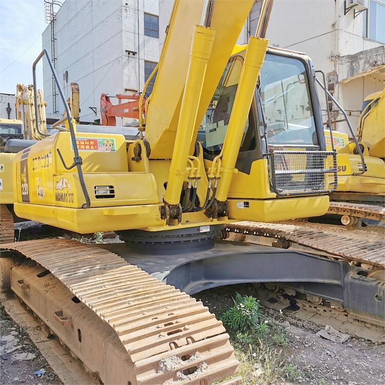 Best 20T Second Hand KOMATSU Crawler Excavator PC220 PC210 PC200 with Cummins Engine