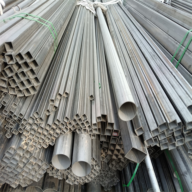 Circular Section Bright Stainless Steel Welded Pipe 6mm To 2000mm